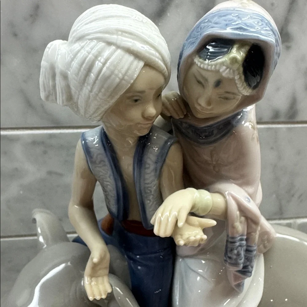 Lladro Indian Hindu Children on Elephant Figurine - Picture 4 of 7